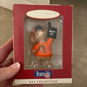 NFL Team Mouse Figurine with Foam Finger Hallmark Keepsake Ornament - Bengals